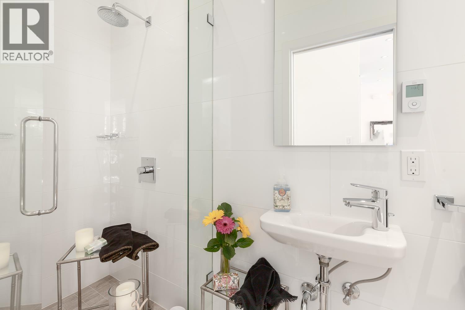 1527 Atlas Lane, Vancouver, British Columbia  V3S 0J3 - Photo 8 - R3119567