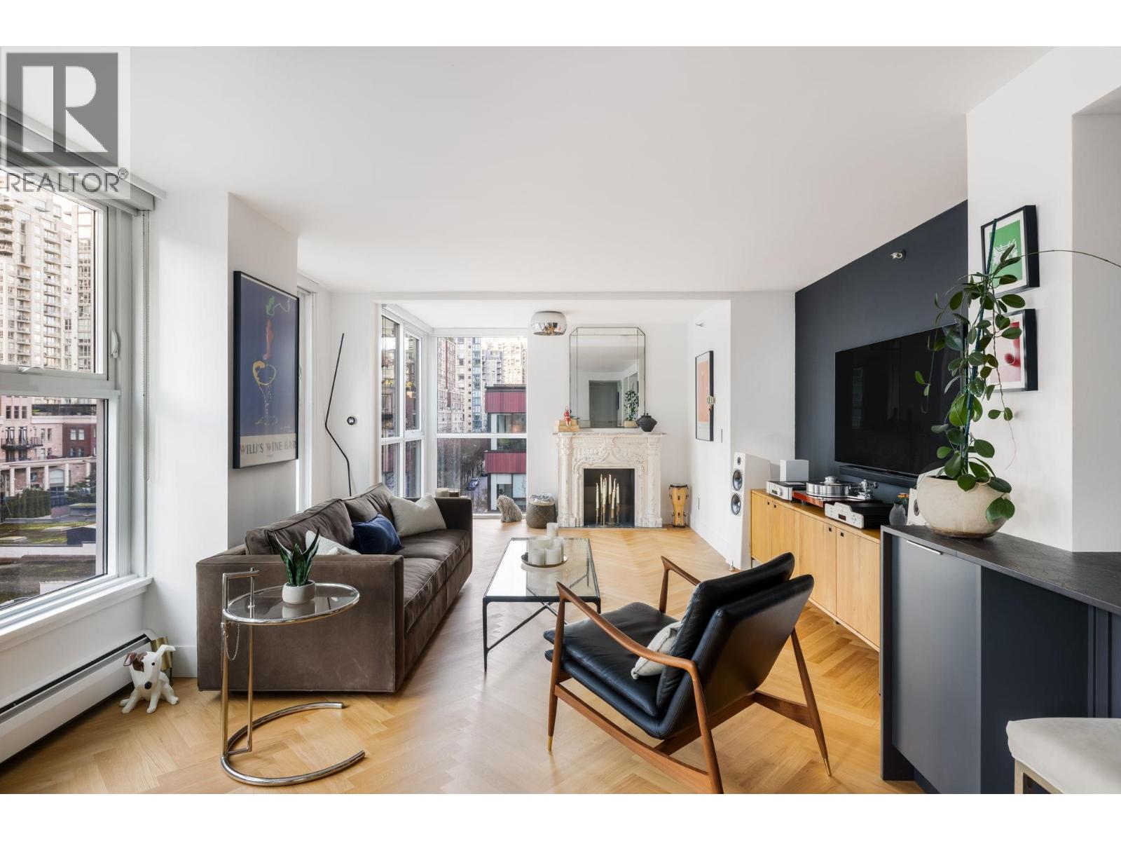 806 1318 Homer Street, Vancouver, British Columbia  V6B 6A7 - Photo 3 - R3119593
