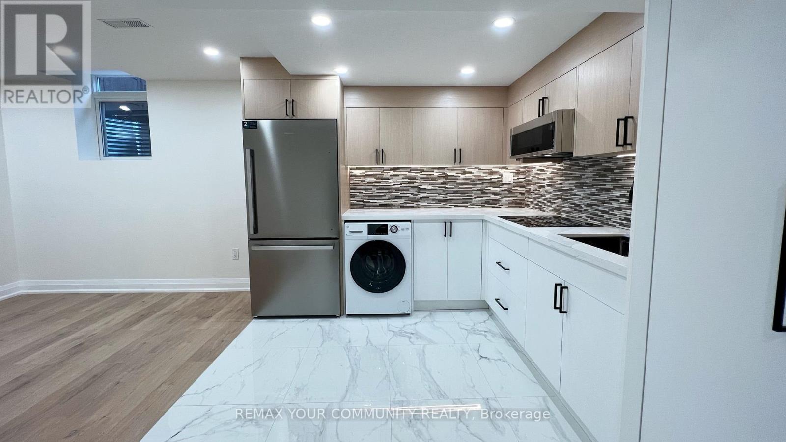 Lower - 24 Foxhill Drive, Vaughan, Ontario  L6A 1K1 - Photo 4 - N13061858