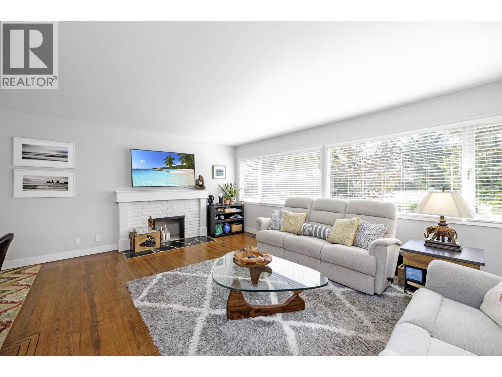 1388 E 20th Street, North Vancouver, British Columbia  V7J 1M6 - Photo 6 - R3119530