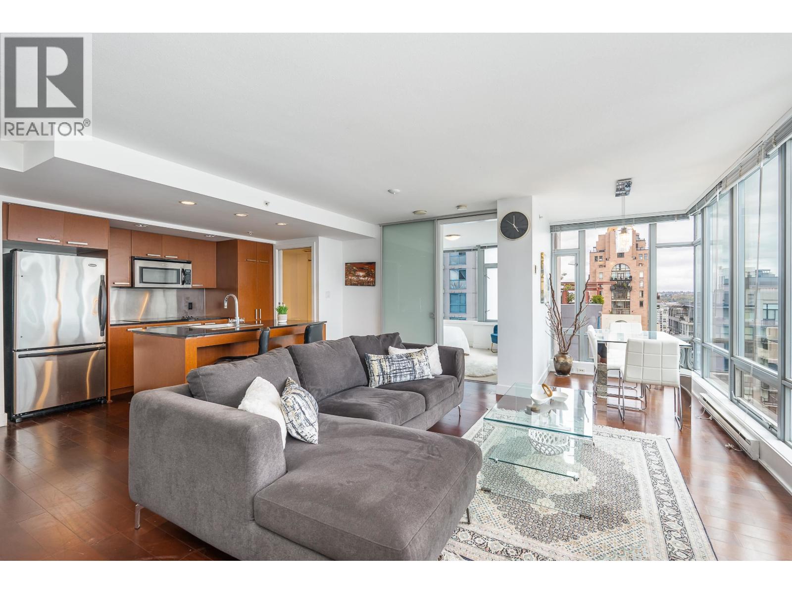 2402 1255 Seymour Street, Vancouver, British Columbia  V6B 0H1 - Photo 3 - R3119624
