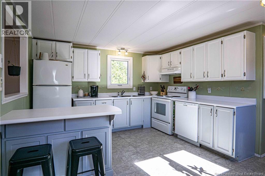 18 Currie Avenue, Burton, New Brunswick  E2V 3K7 - Photo 2 - NB138737