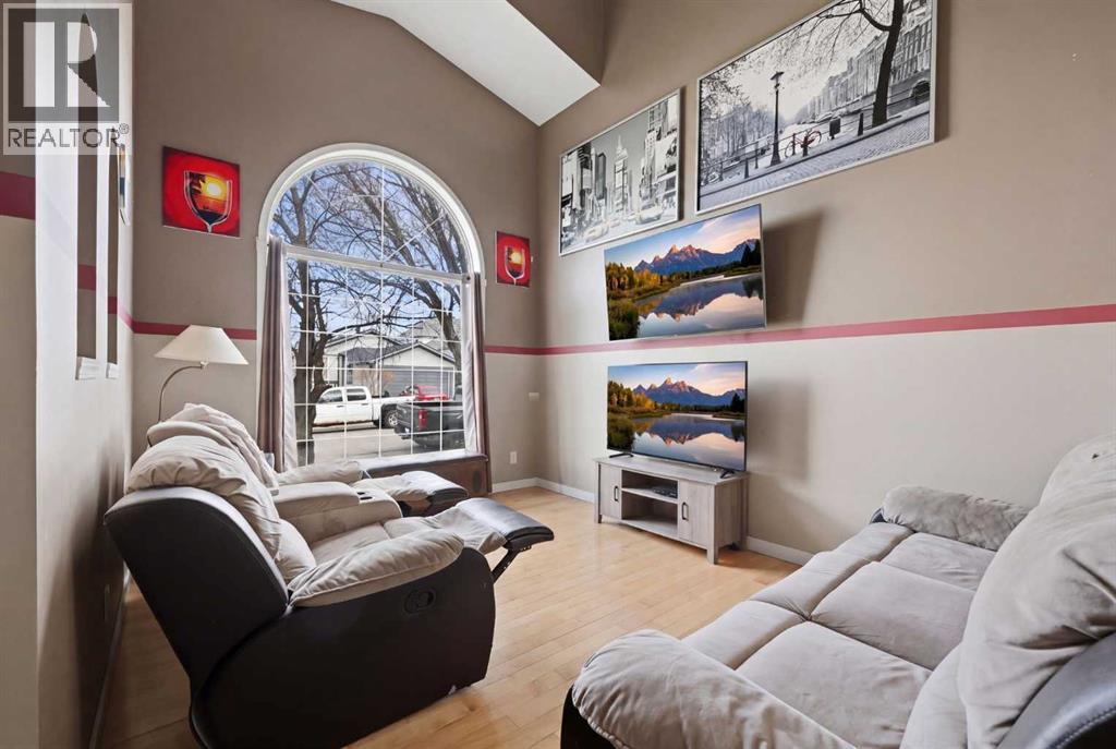 59 Somerside Manor SW, Calgary, Alberta  T2Y 3G4 - Photo 10 - A2304700