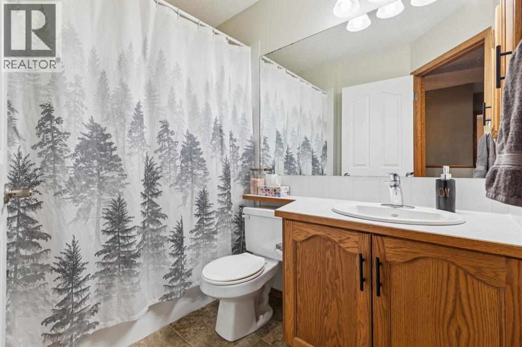 228 Quigley Drive, Cochrane, Alberta  T4C 1T3 - Photo 33 - A2306177