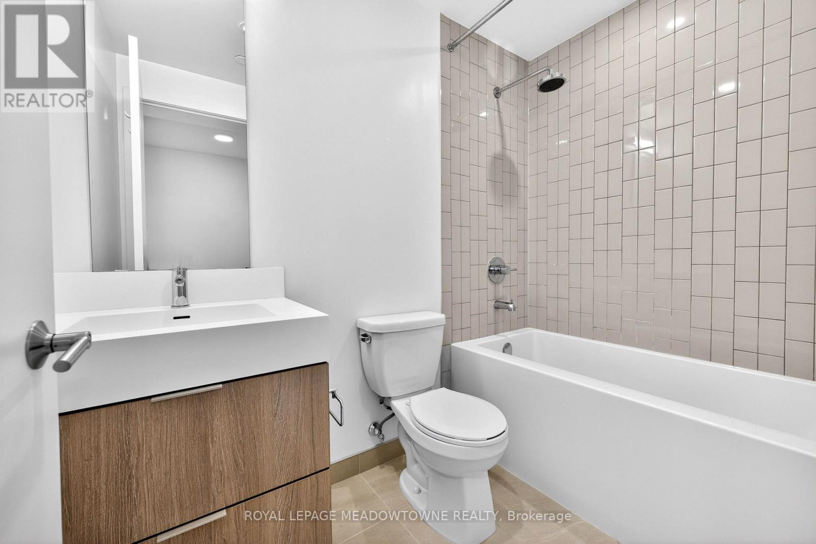 1102 - 130 River Street, Toronto, Ontario  M5A 0R8 - Photo 13 - C12872280
