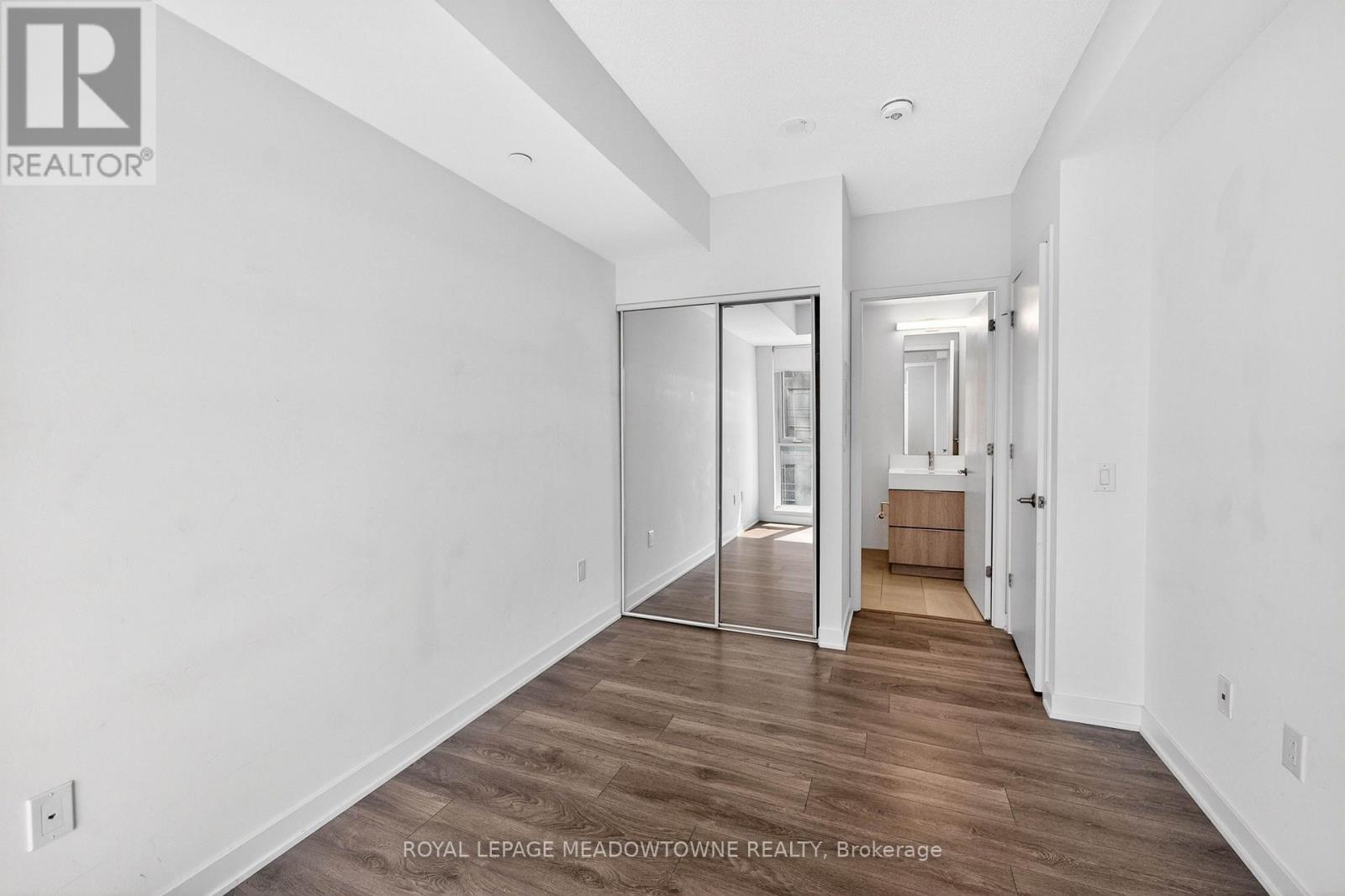 1102 - 130 River Street, Toronto, Ontario  M5A 0R8 - Photo 8 - C12872280