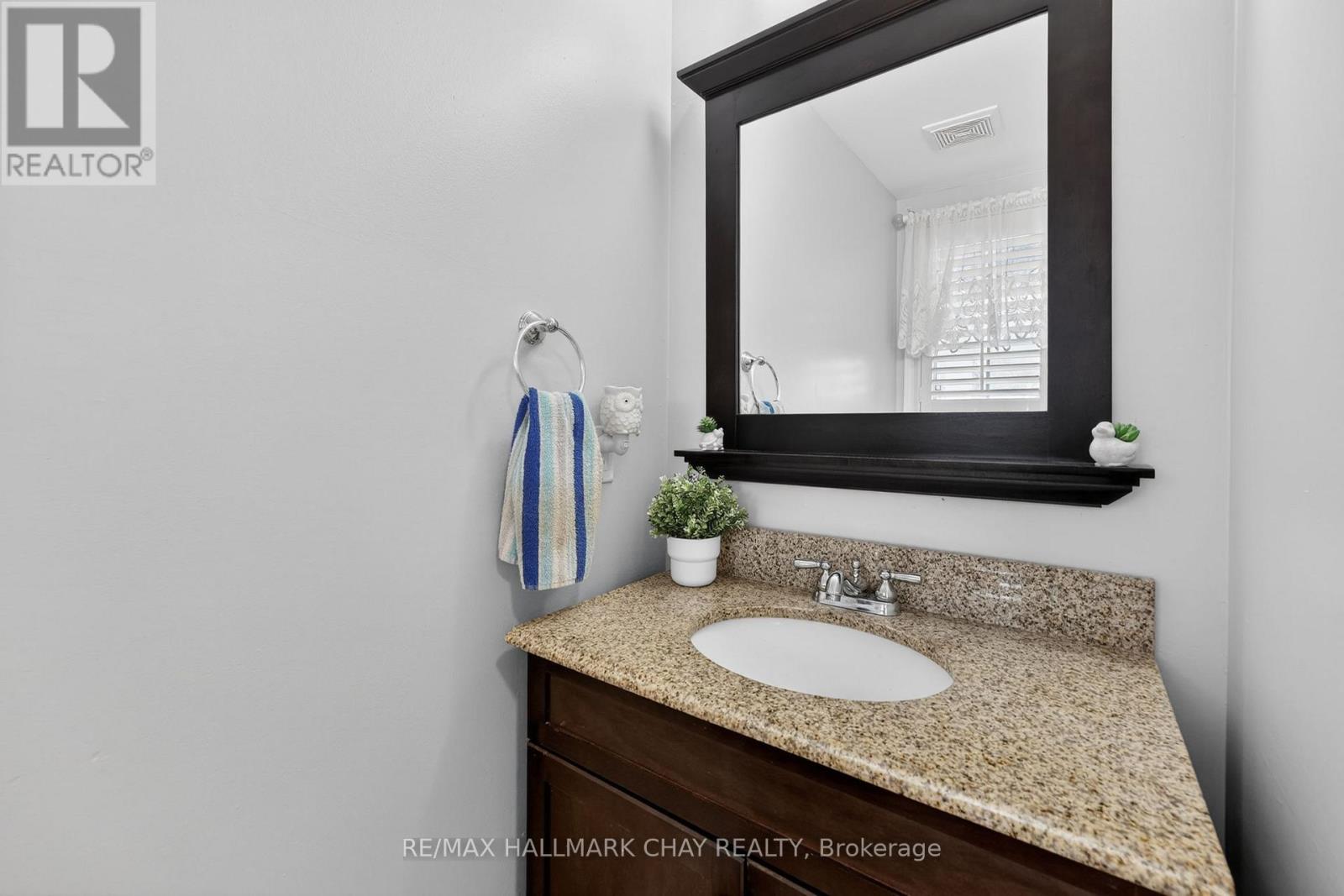 35 Lookout Street, Essa (Angus), Ontario  L0M 1B4 - Photo 18 - N13085696
