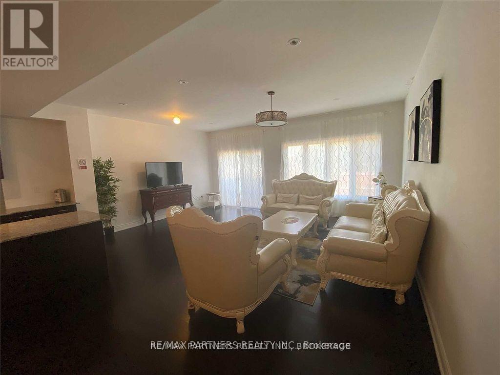 124 Lichfield Road, Markham, Ontario  L3R 0W9 - Photo 3 - N13085830