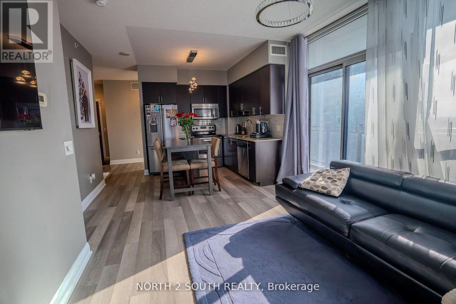 1012 - 85 North Park Road, Vaughan, Ontario  L4J 0H9 - Photo 3 - N13085834