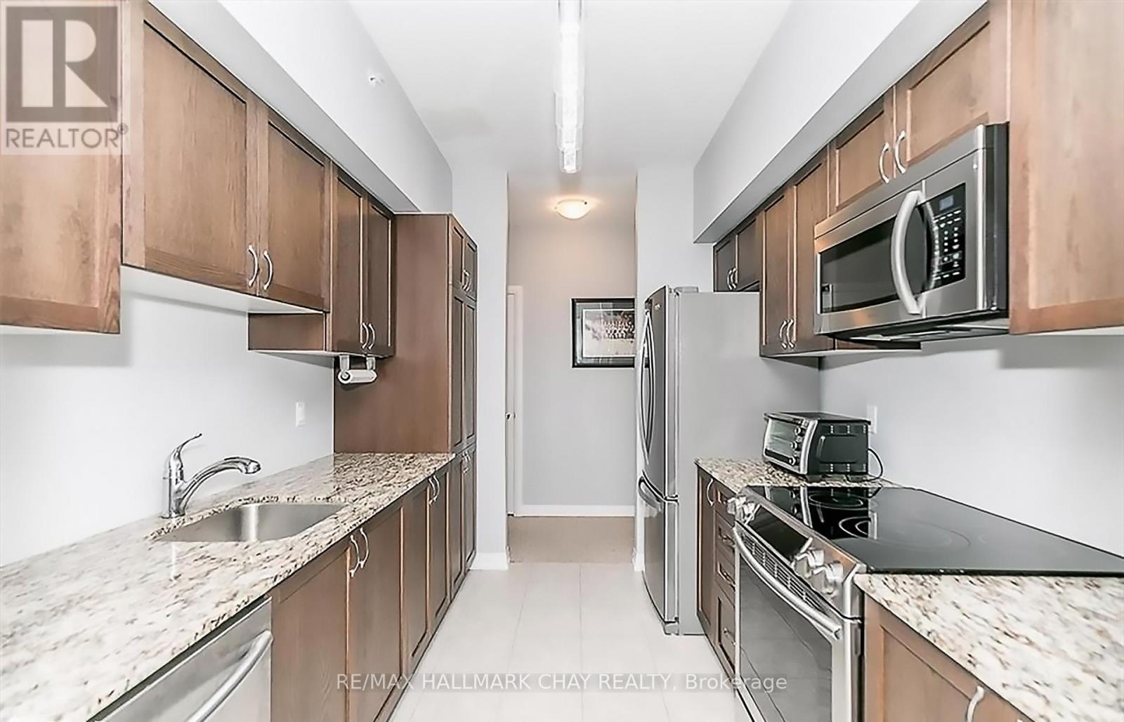 302 - 306 Essa Road, Barrie, Ontario  L9J 0H5 - Photo 4 - S13085788