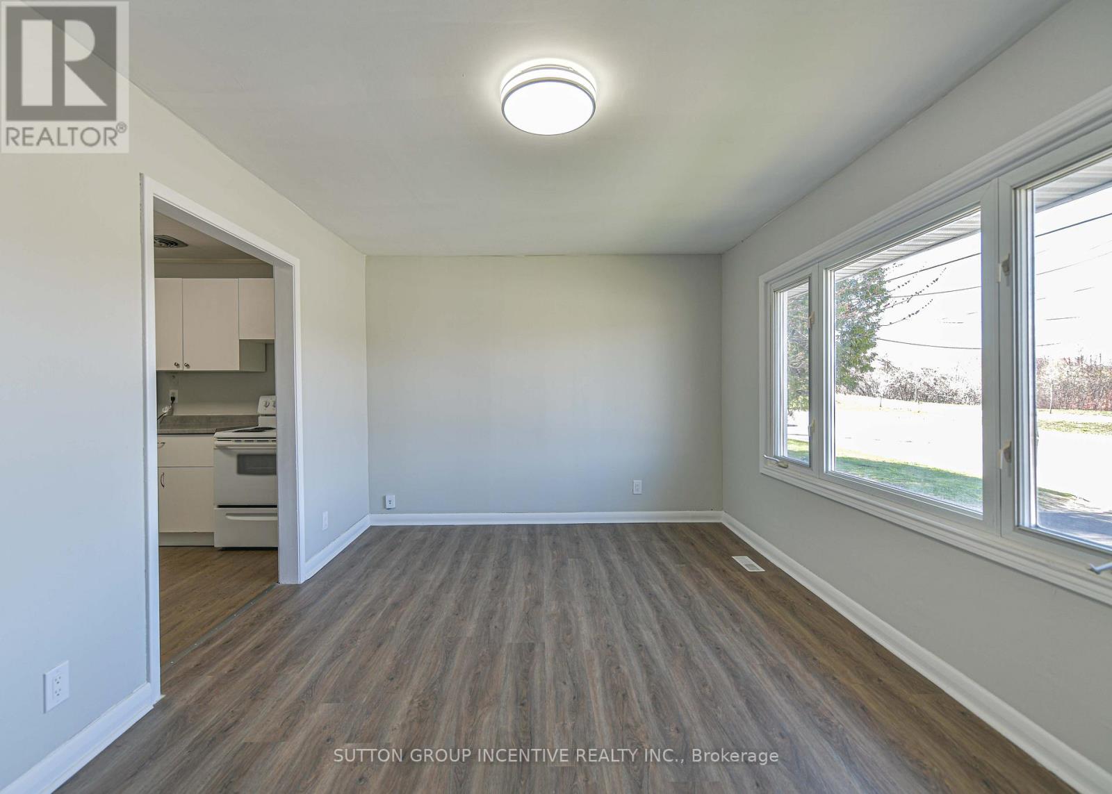 155 Atherley Road, Orillia, Ontario  L3V 1N5 - Photo 10 - S13085826