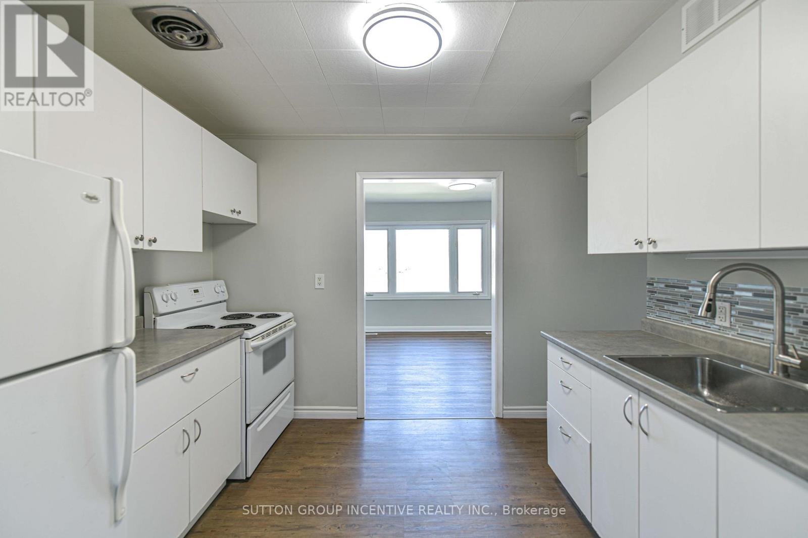 155 Atherley Road, Orillia, Ontario  L3V 1N5 - Photo 24 - S13085826