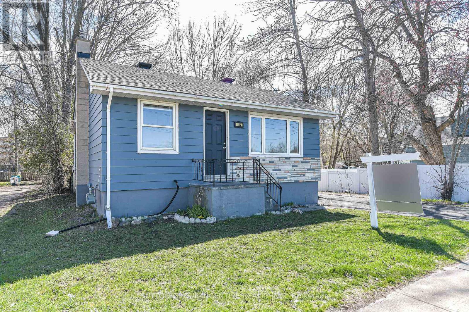 155 Atherley Road, Orillia, Ontario  L3V 1N5 - Photo 3 - S13085826