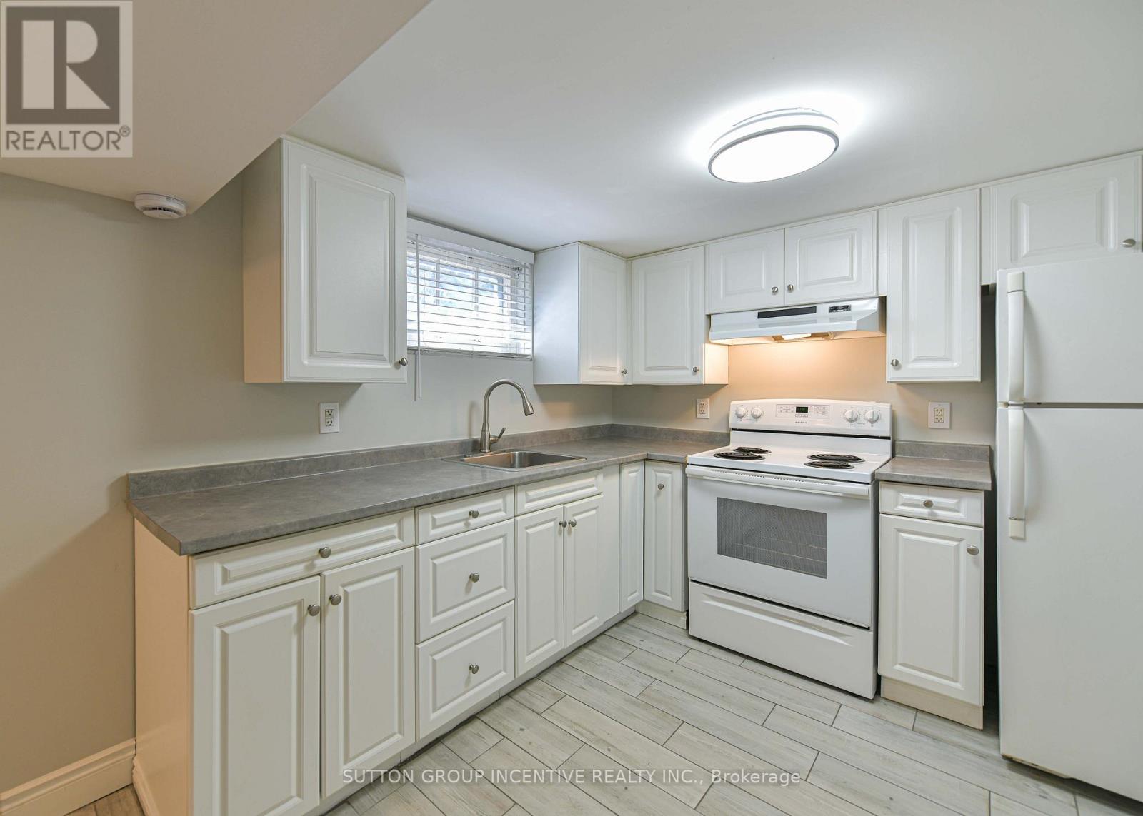 155 Atherley Road, Orillia, Ontario  L3V 1N5 - Photo 33 - S13085826