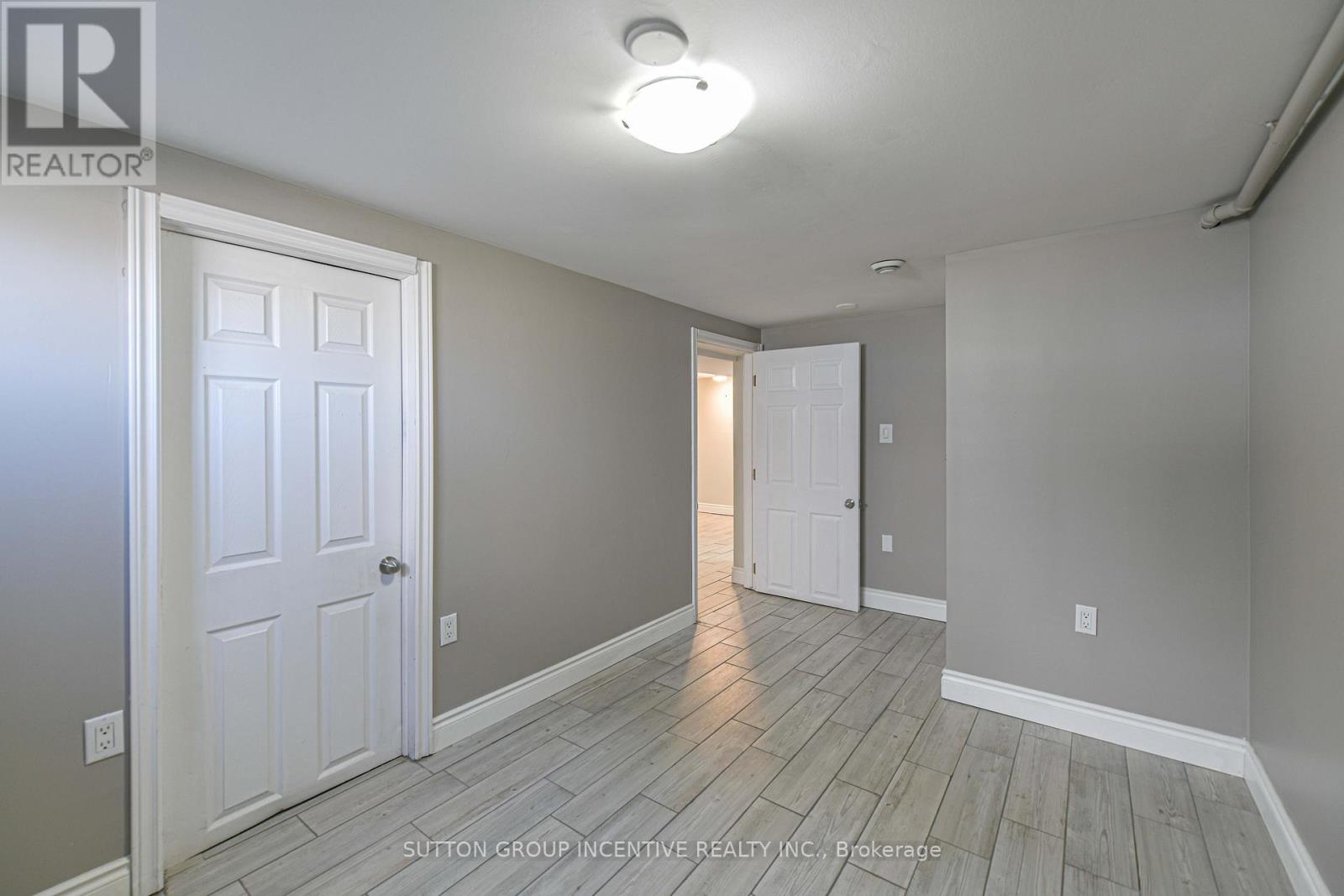 155 Atherley Road, Orillia, Ontario  L3V 1N5 - Photo 37 - S13085826