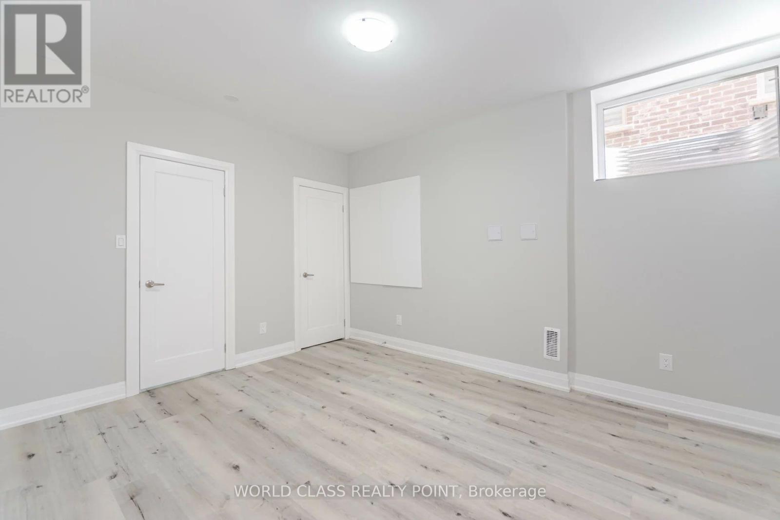 560 Woodview Road, Burlington, Ontario  L7N 3A1 - Photo 38 - W13085692