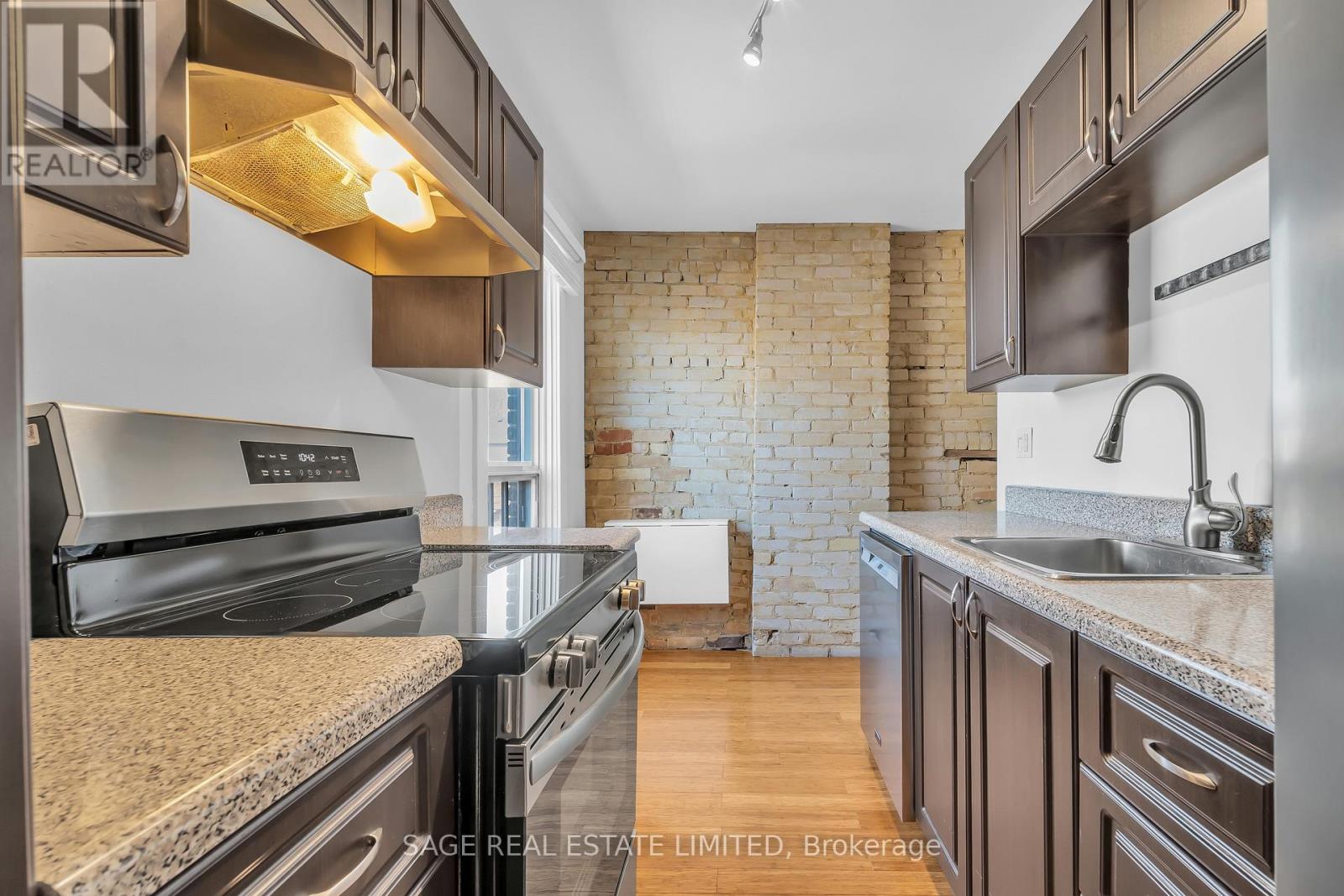 76 Symington Avenue, Toronto, Ontario  M6P 3W1 - Photo 6 - W13085716