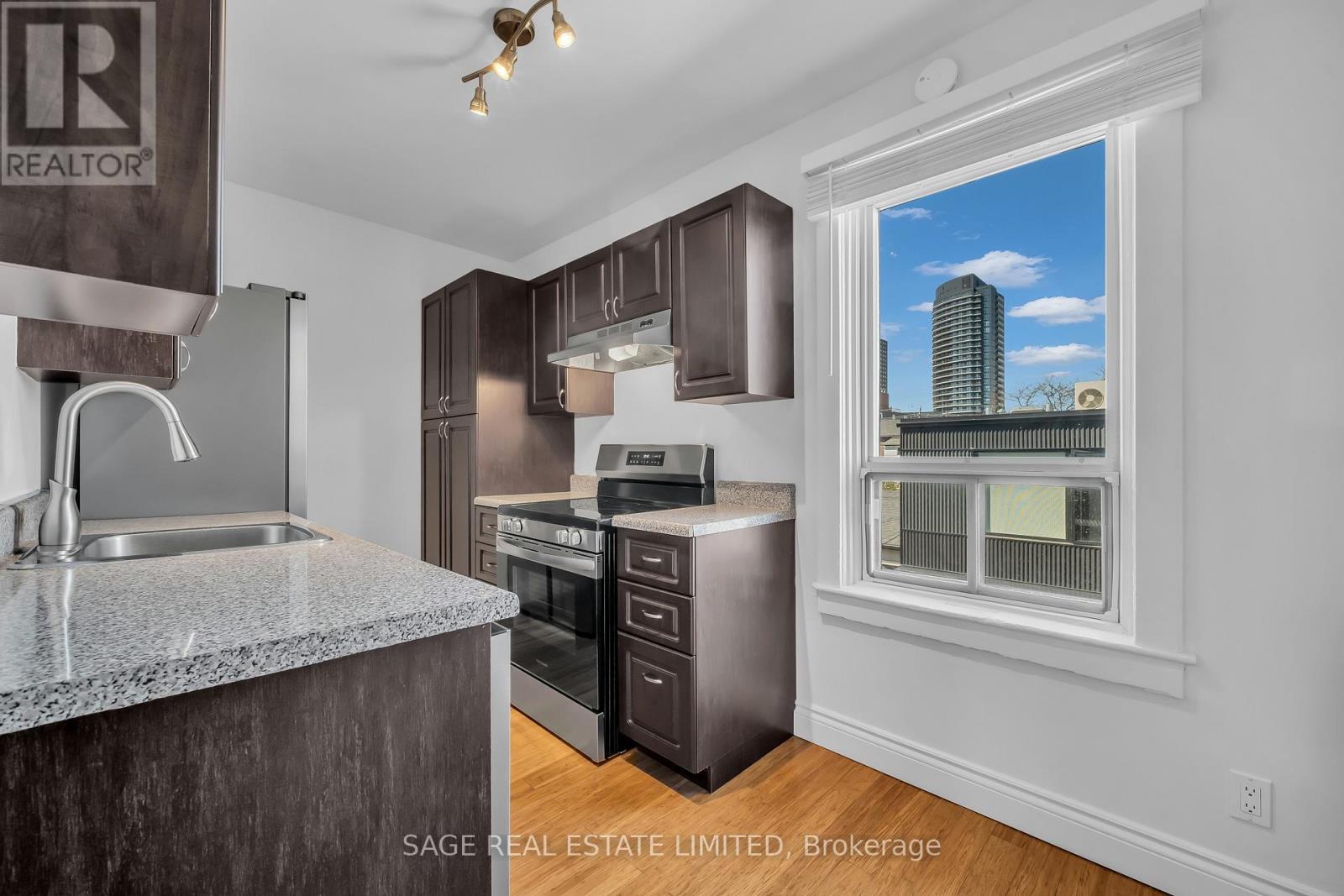 76 Symington Avenue, Toronto, Ontario  M6P 3W1 - Photo 9 - W13085716