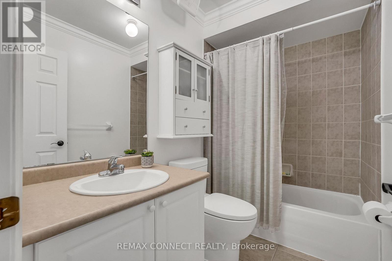 5 Terceira Circle, Toronto, Ontario  M6N 5J3 - Photo 14 - W13085726