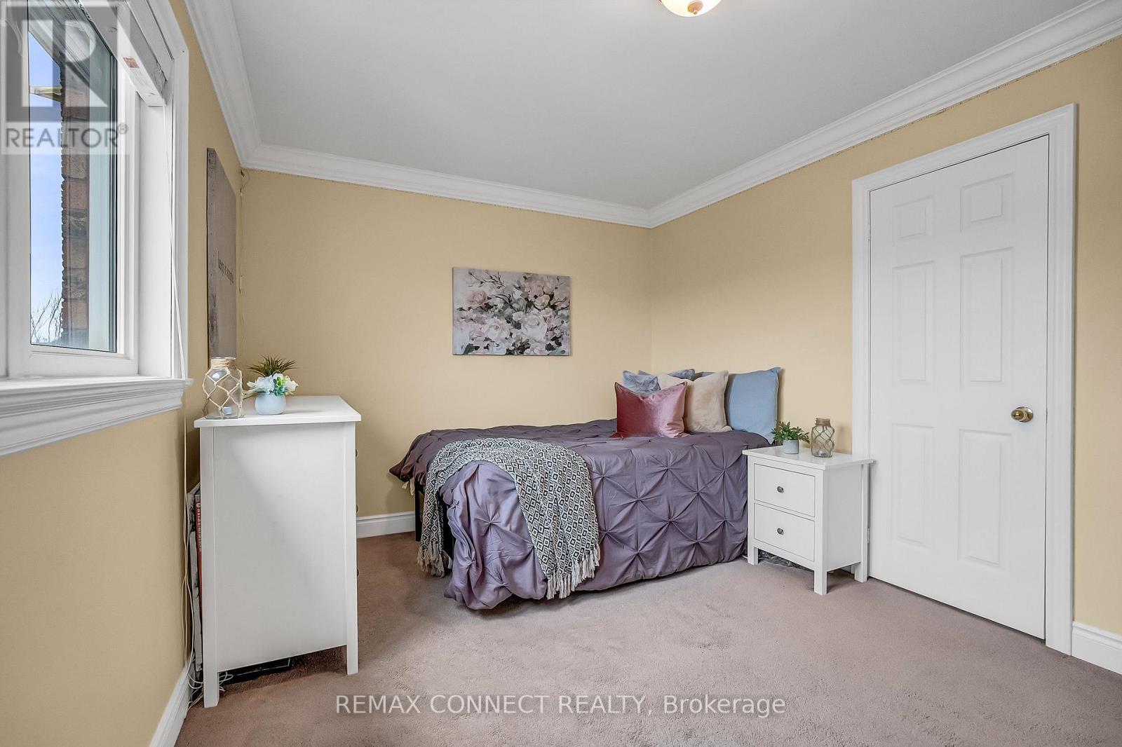 5 Terceira Circle, Toronto, Ontario  M6N 5J3 - Photo 15 - W13085726