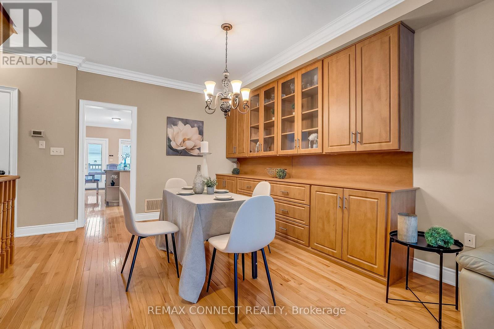 5 Terceira Circle, Toronto, Ontario  M6N 5J3 - Photo 7 - W13085726