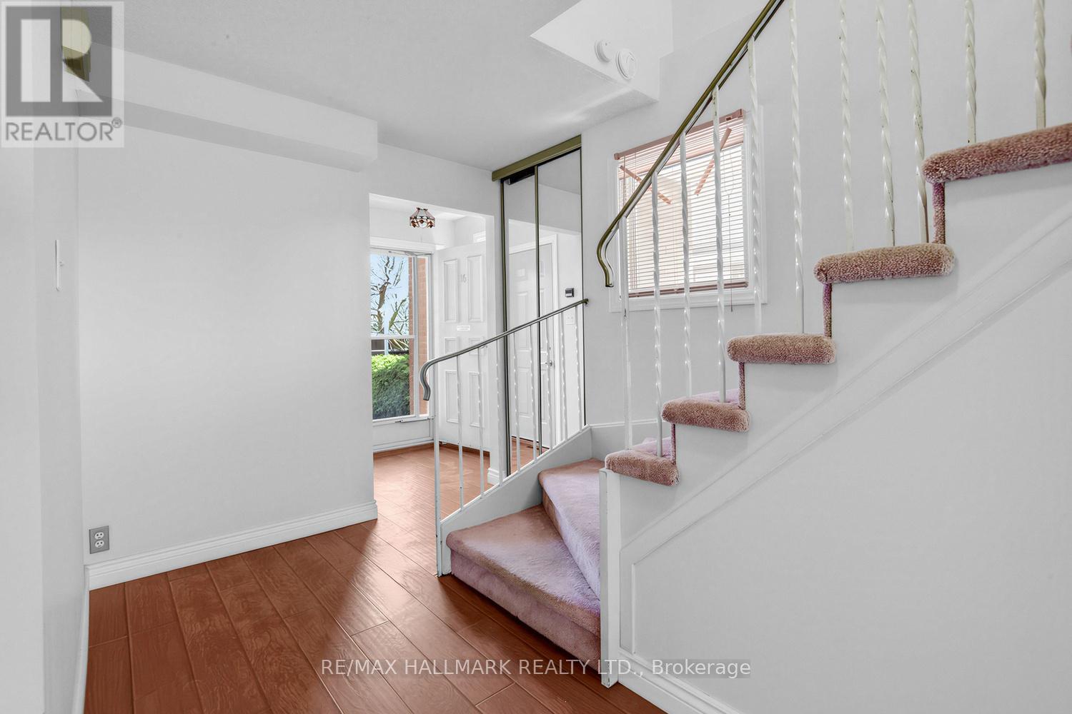 16 Shelbourne Court, Brampton, Ontario  L6Z 1C2 - Photo 13 - W13085752