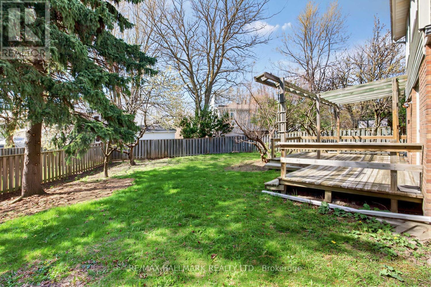 16 Shelbourne Court, Brampton, Ontario  L6Z 1C2 - Photo 34 - W13085752