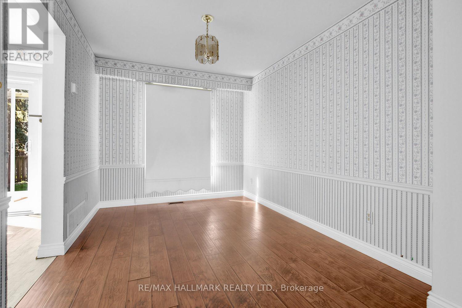16 Shelbourne Court, Brampton, Ontario  L6Z 1C2 - Photo 7 - W13085752