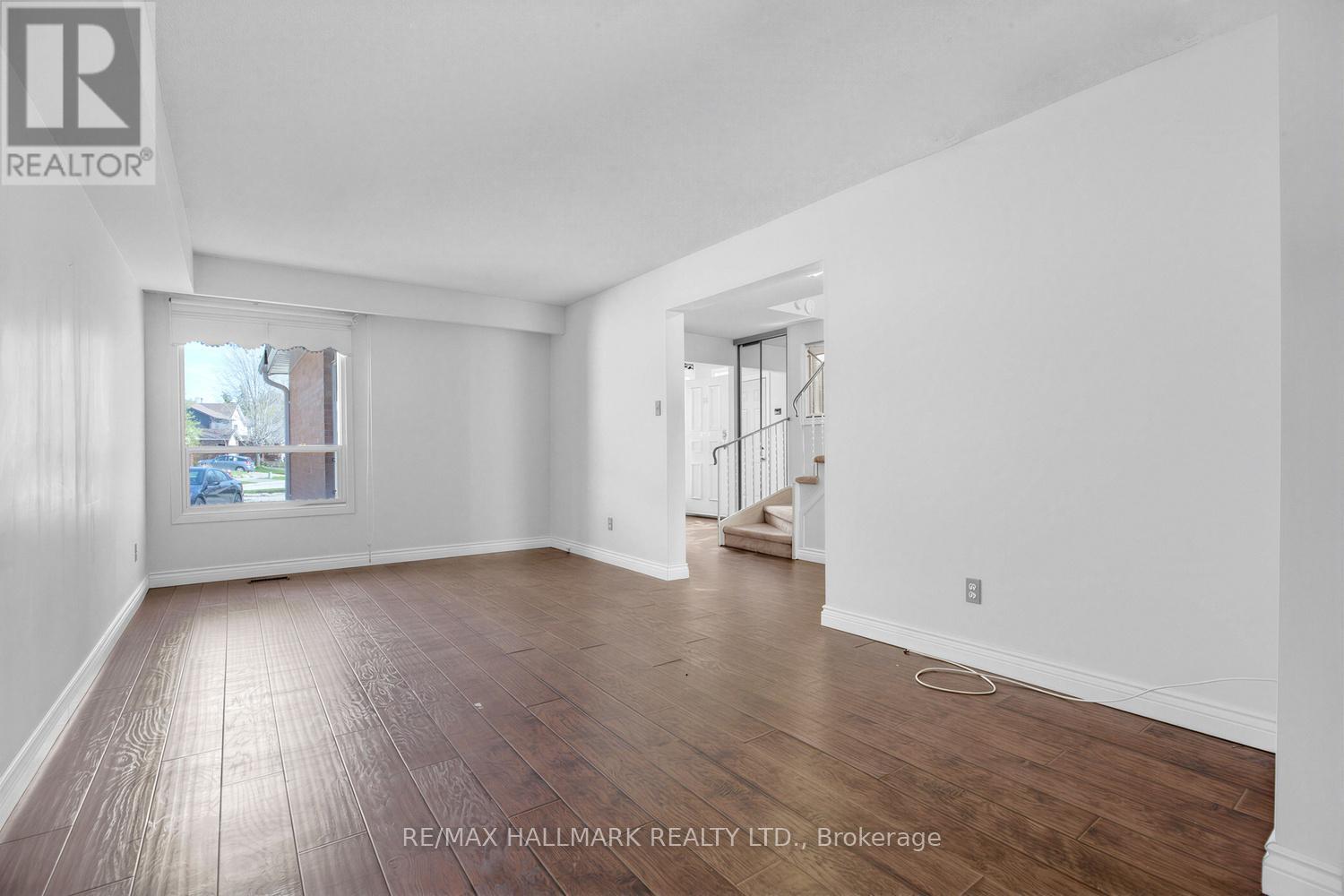 16 Shelbourne Court, Brampton, Ontario  L6Z 1C2 - Photo 8 - W13085752