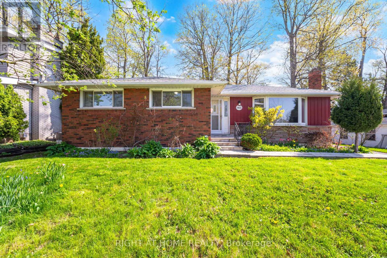 1461 MOSS GLEN ROAD, Burlington, Ontario