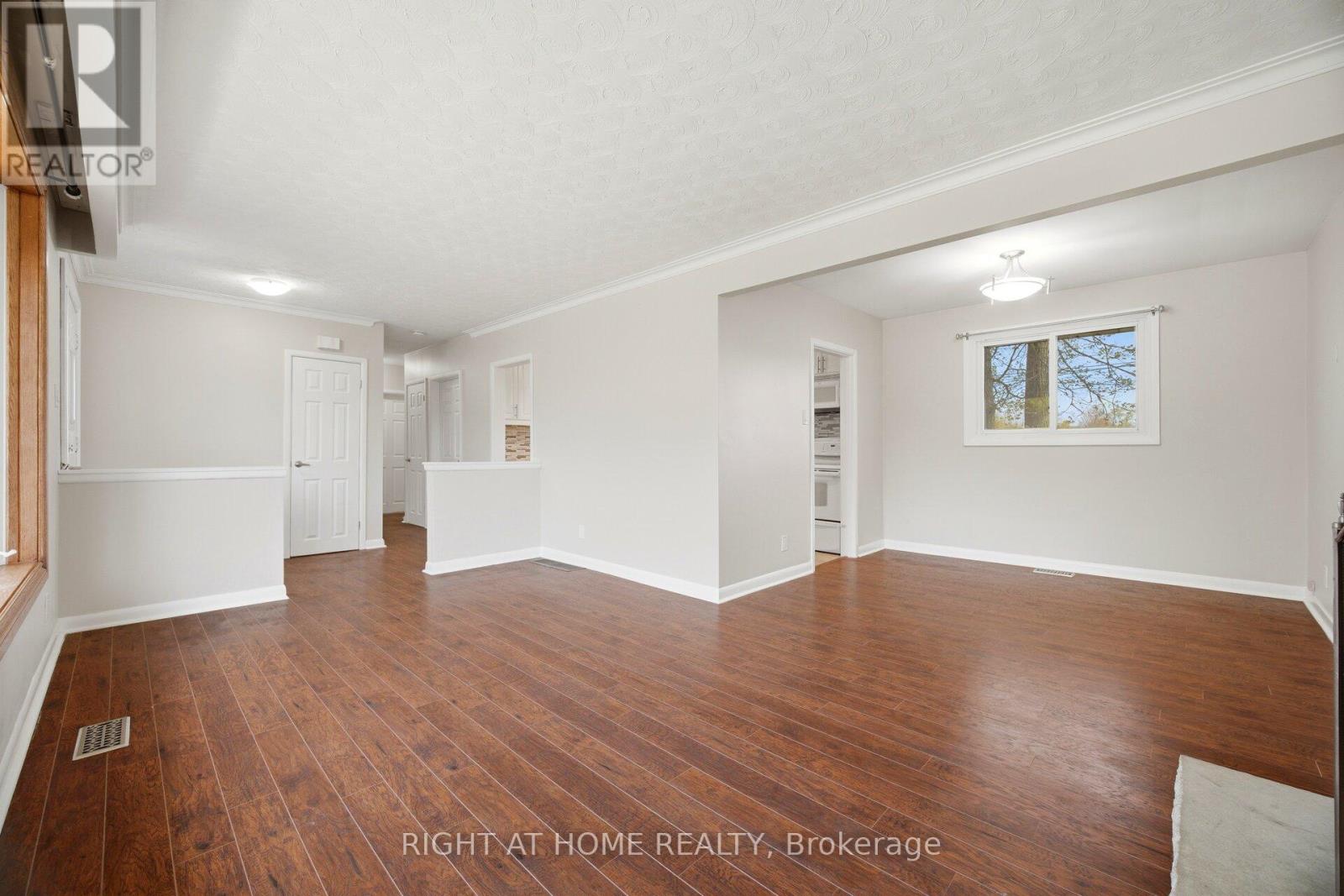 1461 Moss Glen Road, Burlington, Ontario  L7P 2C2 - Photo 10 - W13085794