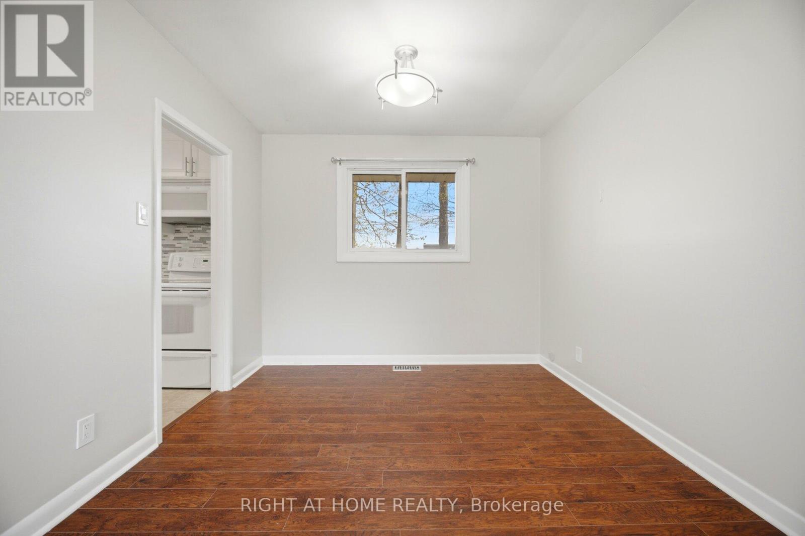 1461 Moss Glen Road, Burlington, Ontario  L7P 2C2 - Photo 12 - W13085794