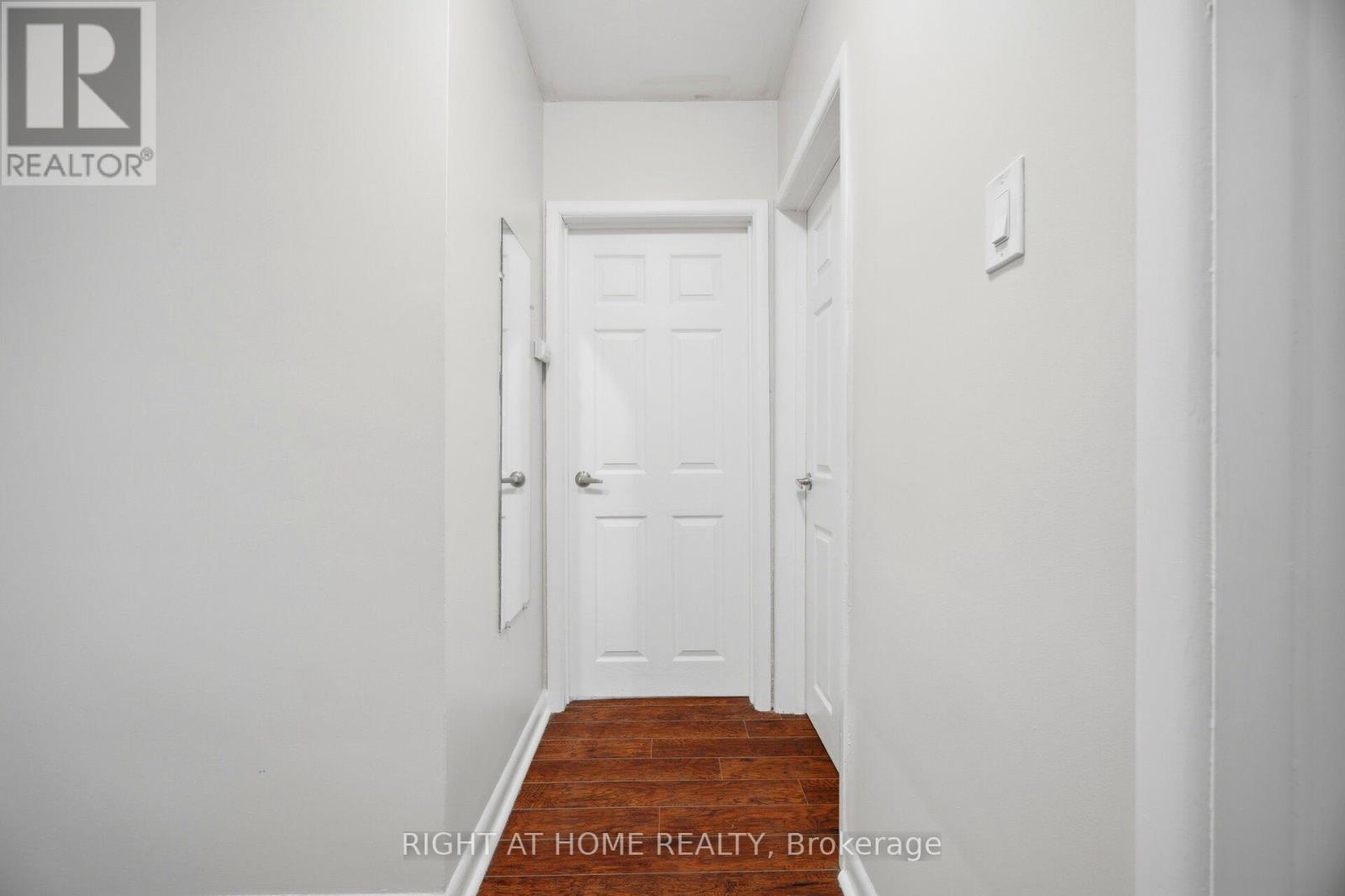 1461 Moss Glen Road, Burlington, Ontario  L7P 2C2 - Photo 17 - W13085794