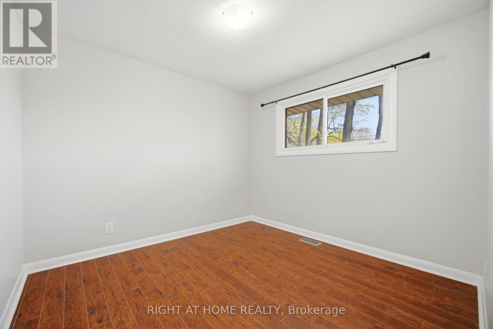 1461 Moss Glen Road, Burlington, Ontario  L7P 2C2 - Photo 22 - W13085794