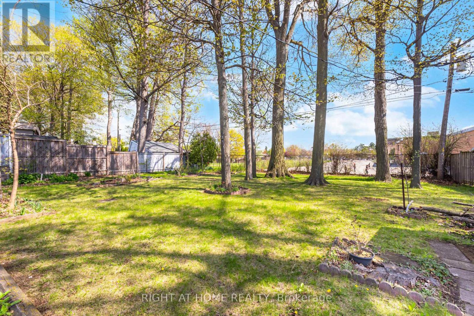 1461 Moss Glen Road, Burlington, Ontario  L7P 2C2 - Photo 46 - W13085794