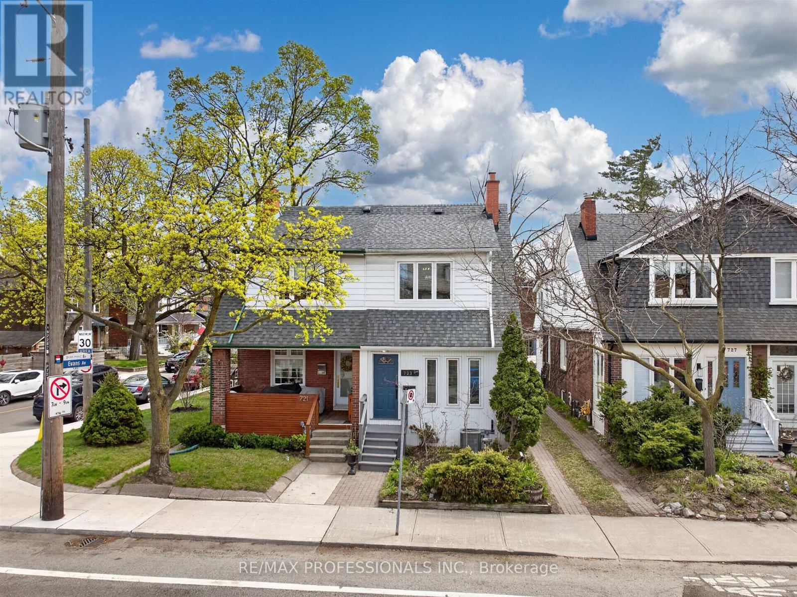723 ANNETTE STREET, Toronto, Ontario
