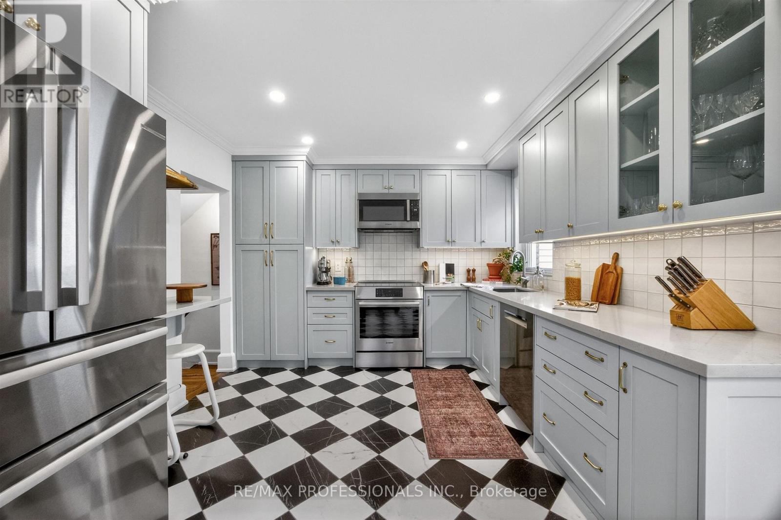 723 Annette Street, Toronto, Ontario  M6S 2E3 - Photo 15 - W13085802