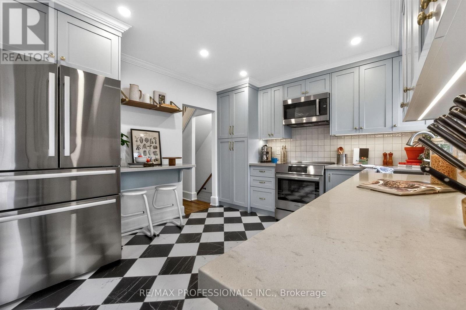 723 Annette Street, Toronto, Ontario  M6S 2E3 - Photo 17 - W13085802