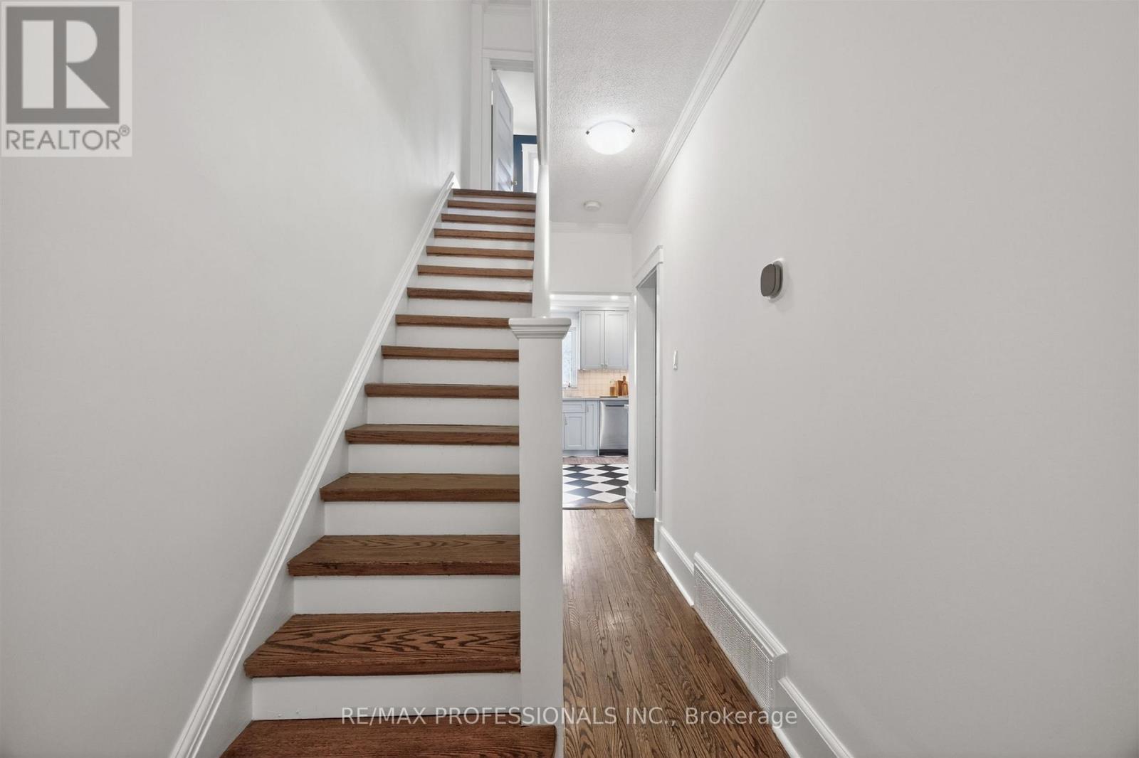 723 Annette Street, Toronto, Ontario  M6S 2E3 - Photo 19 - W13085802