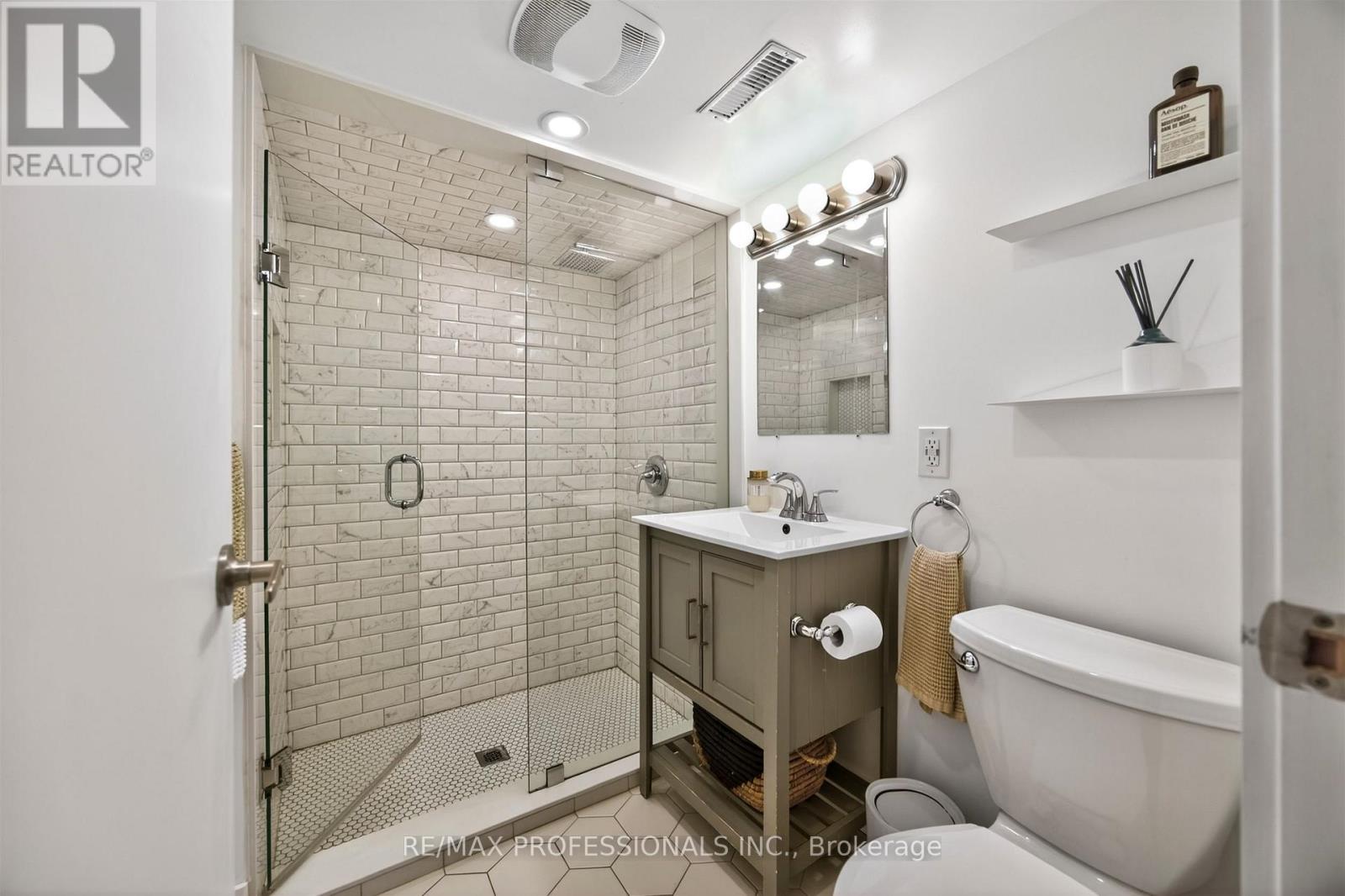 723 Annette Street, Toronto, Ontario  M6S 2E3 - Photo 36 - W13085802