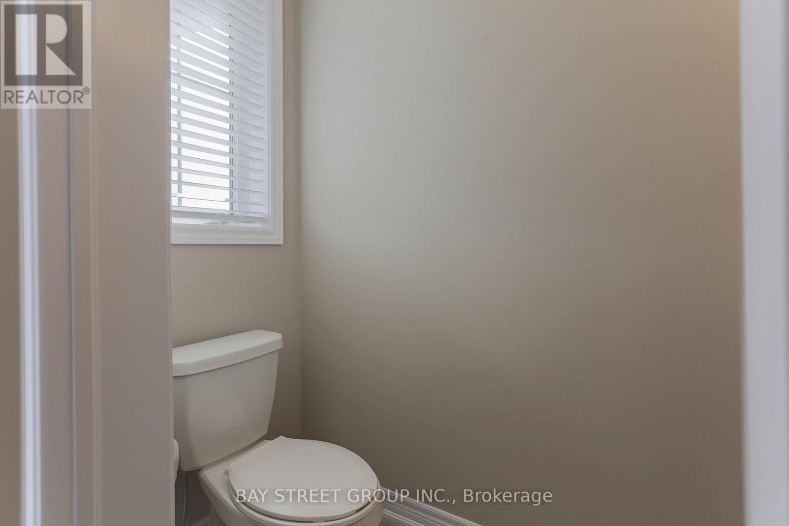 3353 Mockingbird Common Drive, Oakville, Ontario  L6H 7C2 - Photo 6 - W13085812