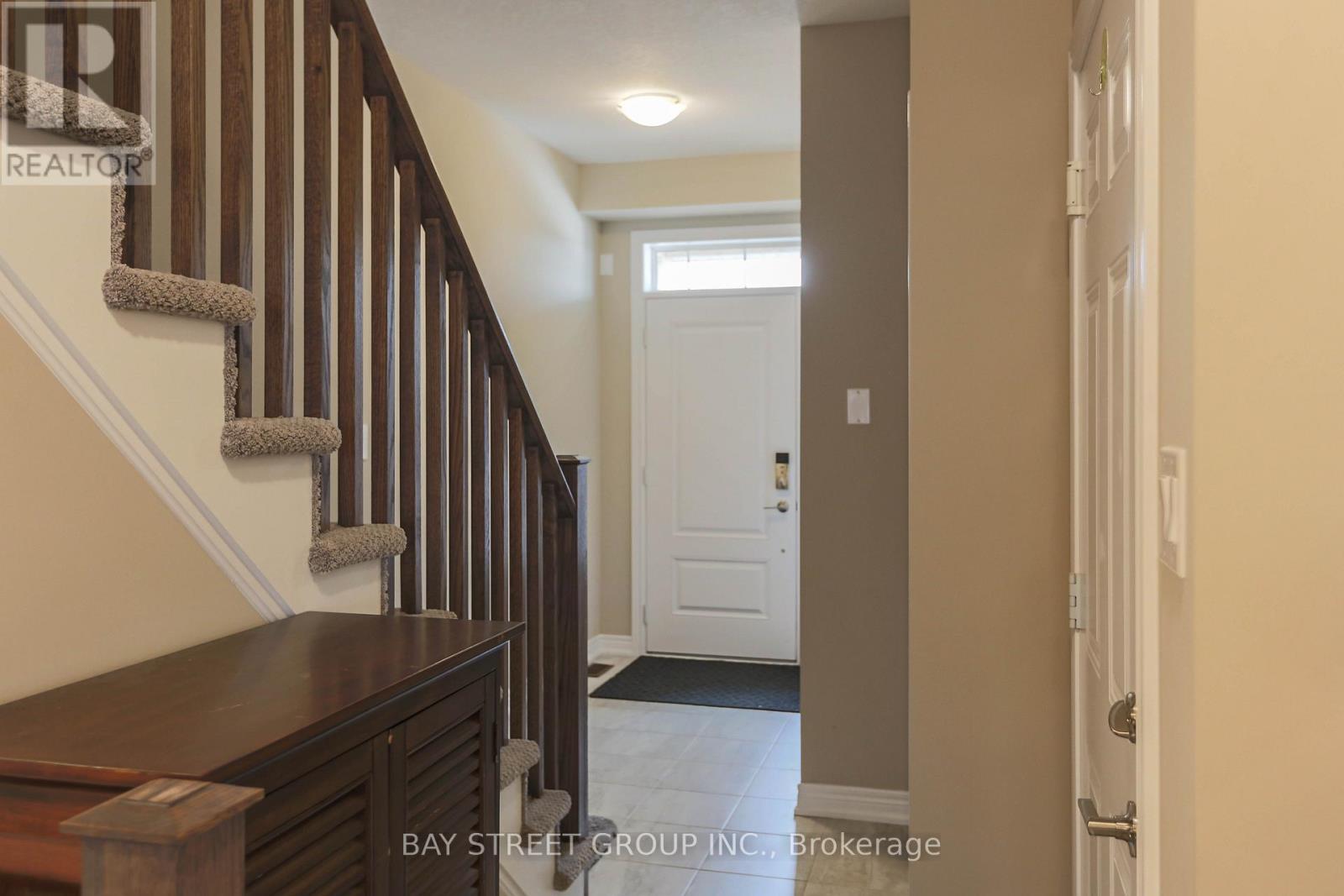 3353 Mockingbird Common Drive, Oakville, Ontario  L6H 7C2 - Photo 7 - W13085812