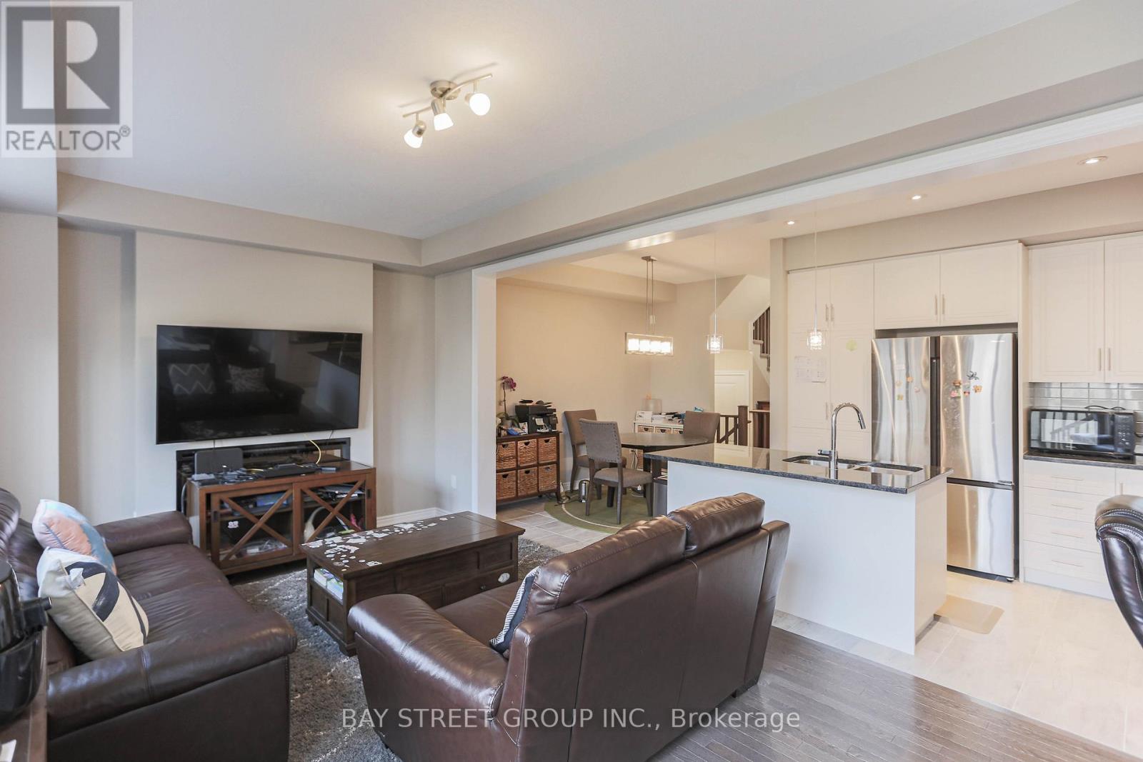 3353 Mockingbird Common Drive, Oakville, Ontario  L6H 7C2 - Photo 9 - W13085812
