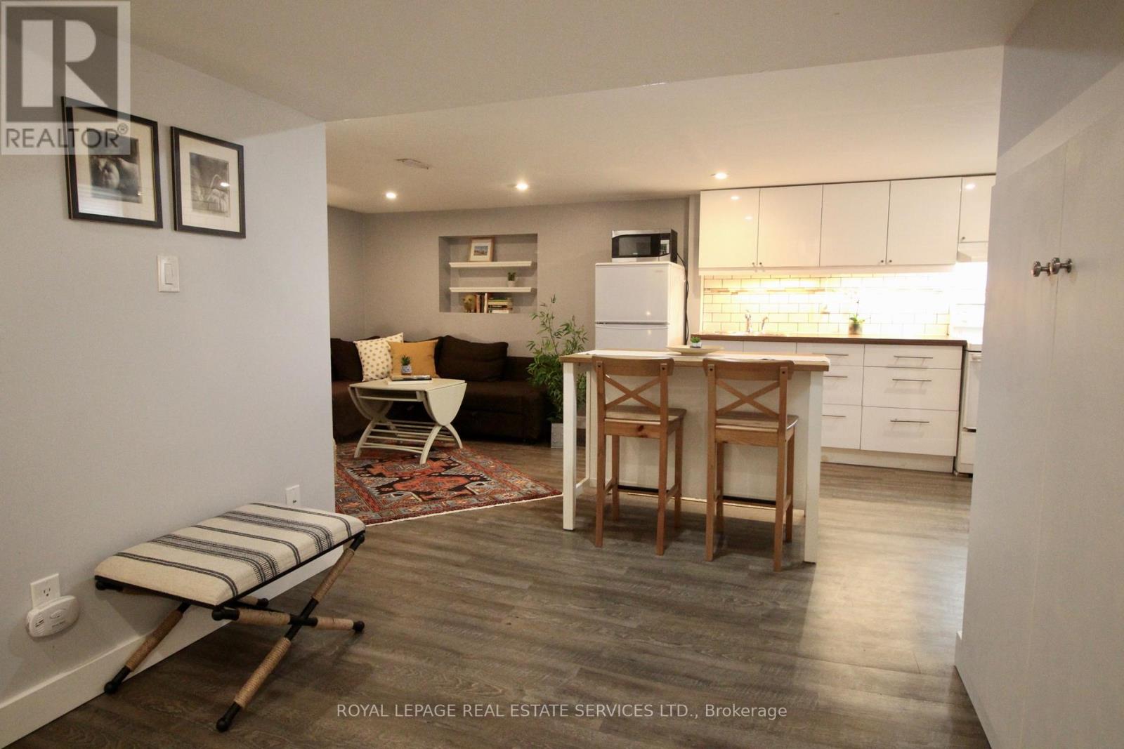 Lower - 170 Fairview Avenue, Toronto, Ontario  M6P 3A5 - Photo 12 - W13085814