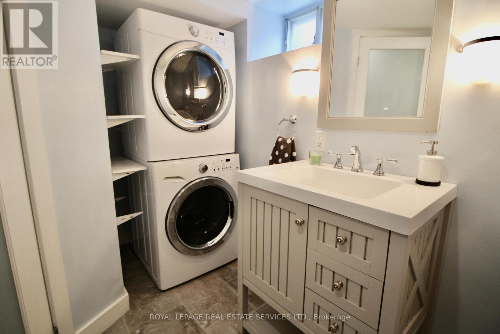 Lower - 170 Fairview Avenue, Toronto, Ontario  M6P 3A5 - Photo 17 - W13085814