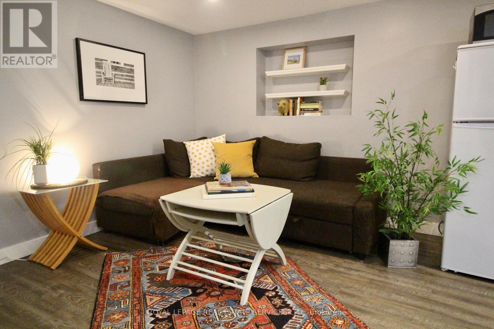Lower - 170 Fairview Avenue, Toronto, Ontario  M6P 3A5 - Photo 8 - W13085814