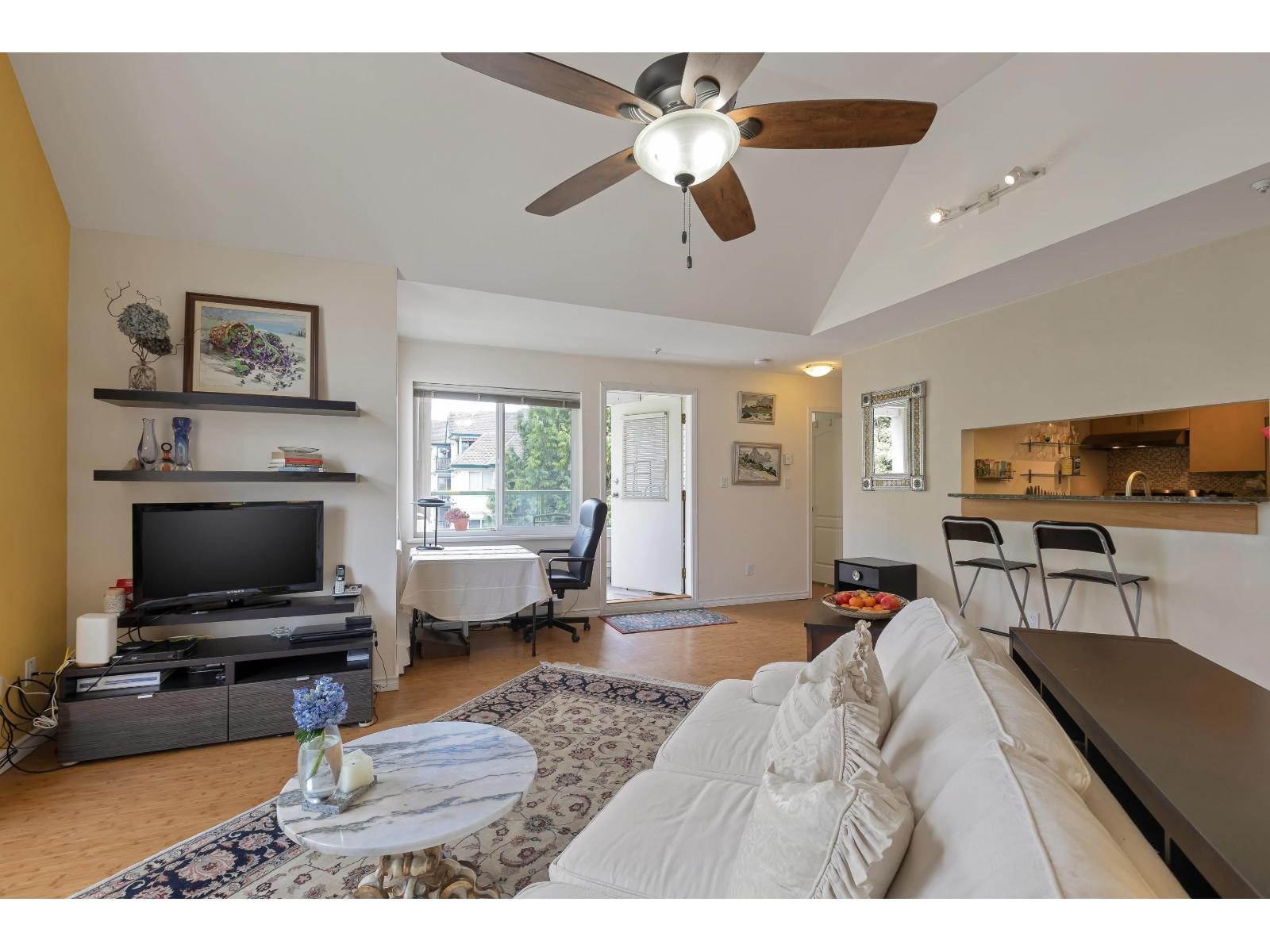 311 10128 132 Street, Surrey, British Columbia  V3T 3T5 - Photo 10 - R3119123