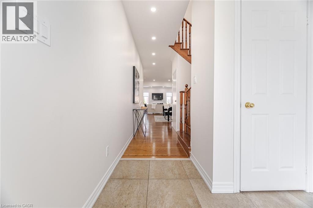 5 Freedom Oaks Trail, Brampton, Ontario  L6P 3L1 - Photo 6 - 40827353