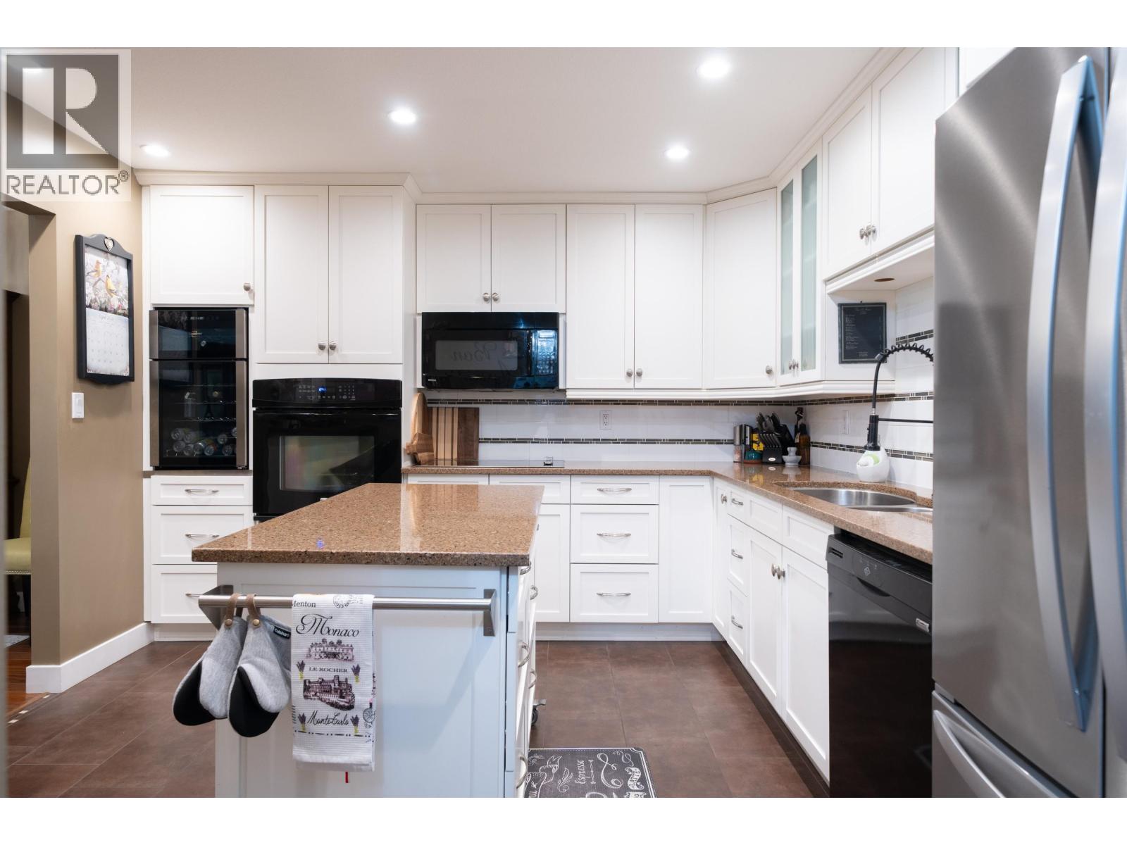 113 11601 227 Street, Maple Ridge, British Columbia  V2X 0J7 - Photo 3 - R3109456