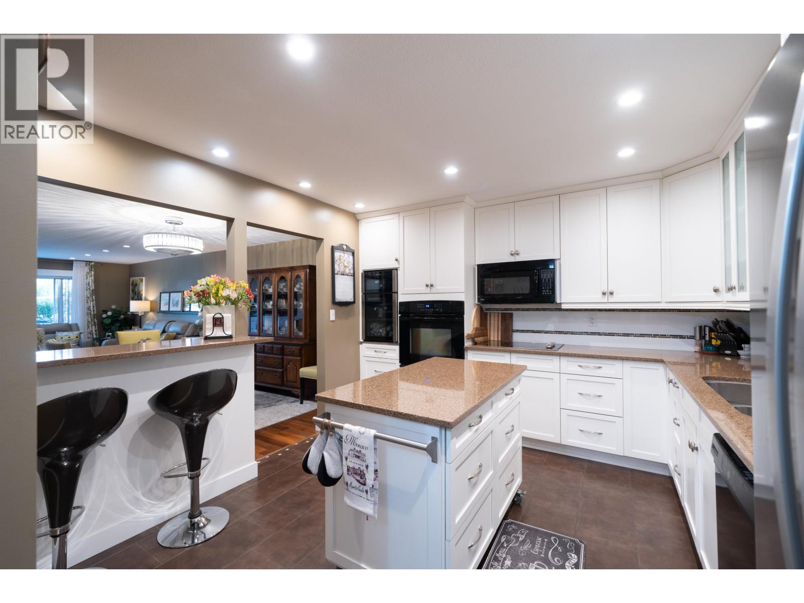 113 11601 227 Street, Maple Ridge, British Columbia  V2X 0J7 - Photo 1 - R3109456